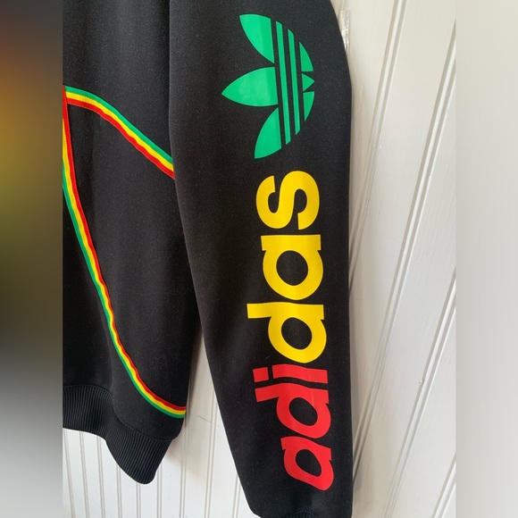 Adidas Vintage (NWT) (L) Collared, Zippered Jacket w/Colorful Logo on sleeve too - Picture 7 of 7